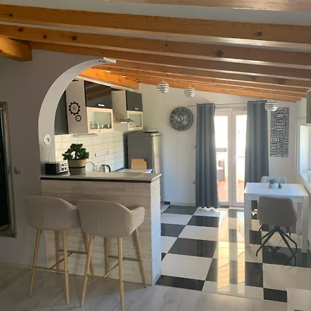 Igor & Dragica * Vodice